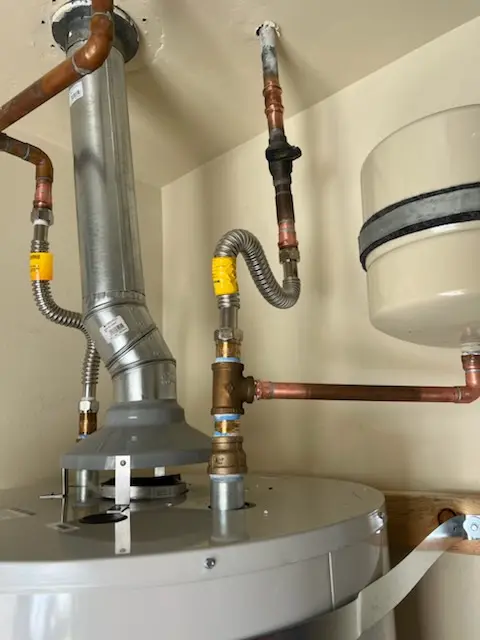 Water heater installation and plumbing repair in Dundas